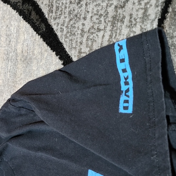 OAKLEY BUCKLE EXCLUSIVE REGULAR FIT GRAPHIC CREW-NECK TEE-SHIRT LARGE - Picture 4 of 11